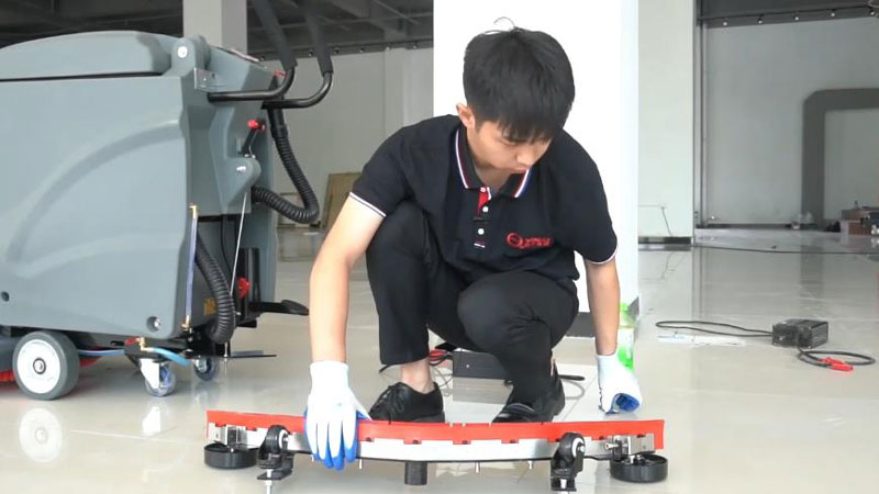 洗地機(jī)常見(jiàn)問(wèn)題及解決方法 洗地機(jī)常見(jiàn)問(wèn)題及解決方法