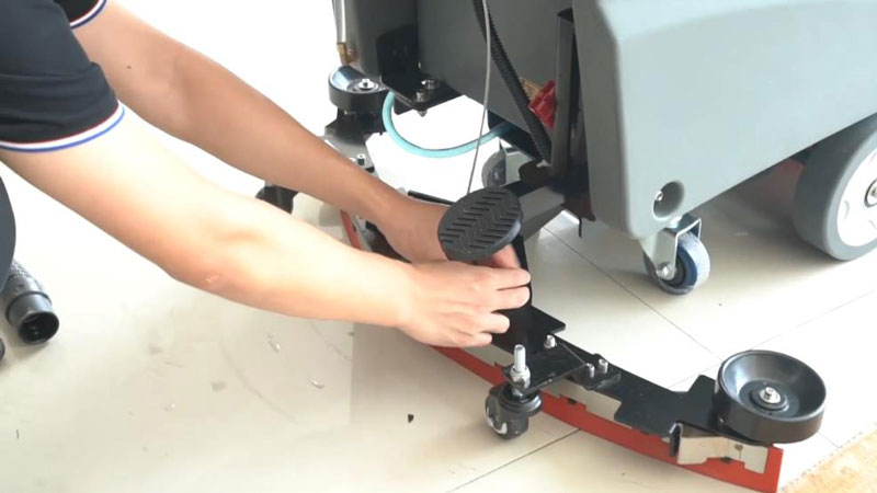 洗地機(jī)：糾正三種常見(jiàn)吸水扒問(wèn)題