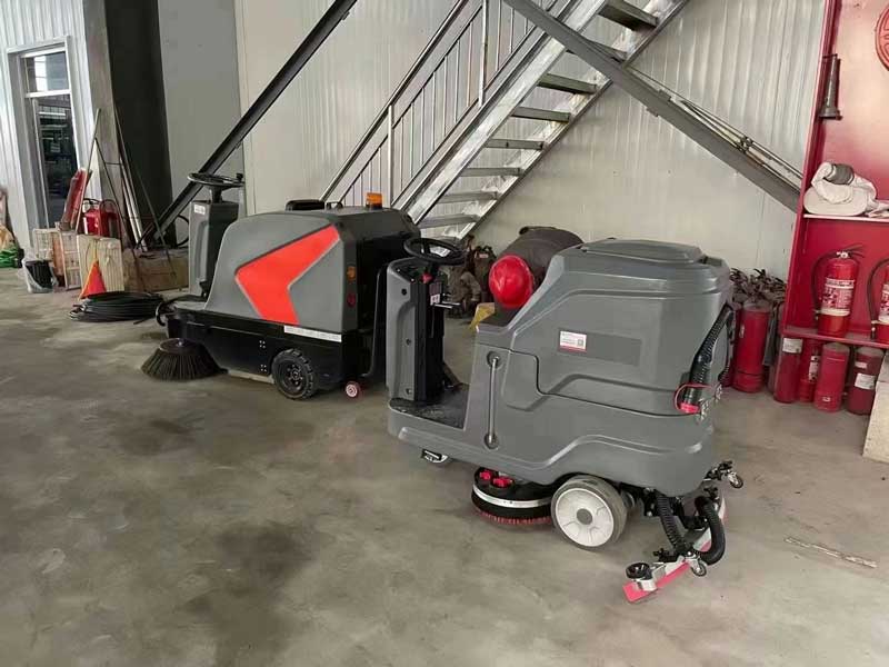 如何用洗地機清洗水泥地面 如何用洗地機清洗水泥地面