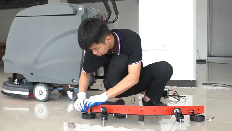 洗地機(jī)問(wèn)題一：吸水性差