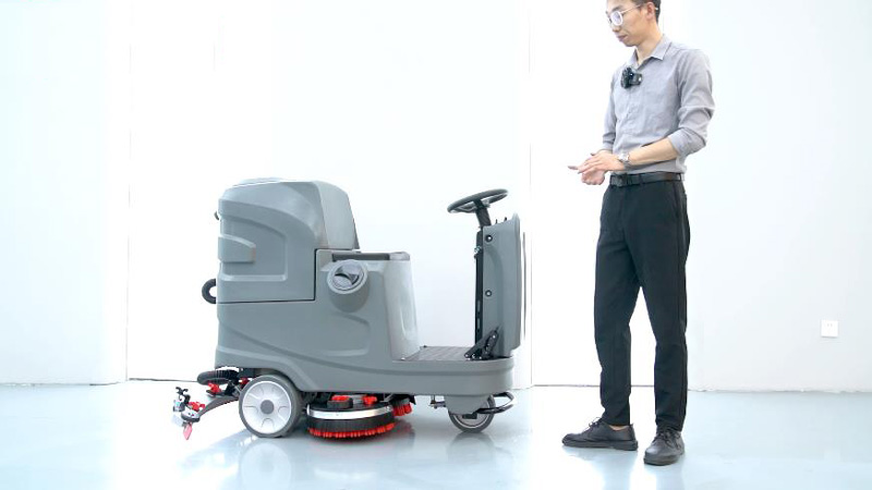 使用工業(yè)洗地機的好處 使用工業(yè)洗地機的好處