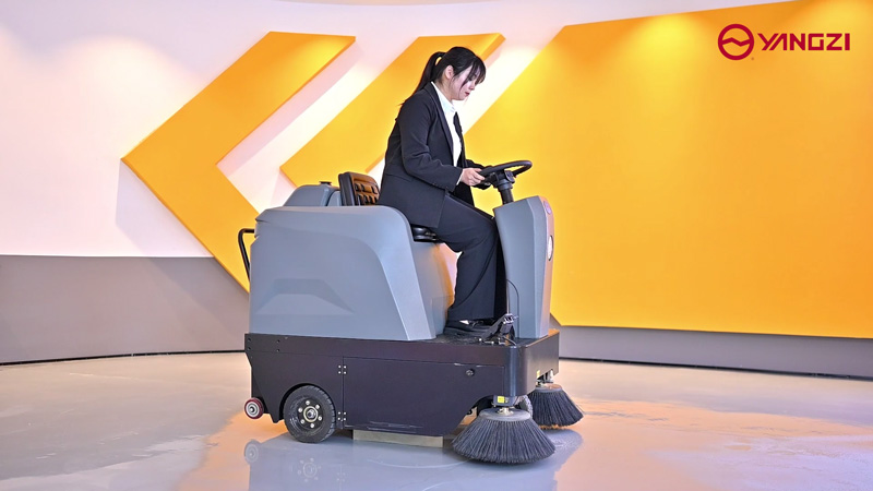 掃地機和洗地機有什么區(qū)別 掃地機和洗地機有什么區(qū)別