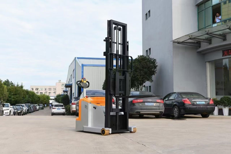 如何選擇電動叉車 如何選擇電動叉車