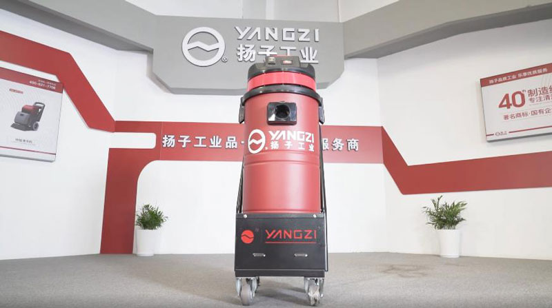 用這些清潔設備補充您的洗地機 用這些清潔設備補充您的洗地機