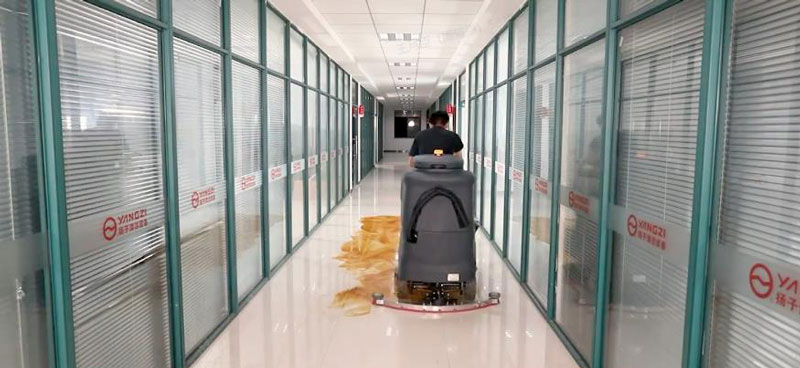 使用洗地機可提高您辦公室的專業水平 使用洗地機可提高您辦公室的專業水平