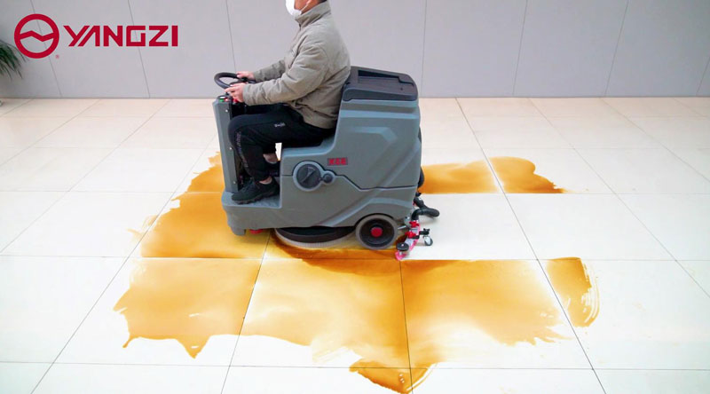 什么樣的洗地機更適合工廠使用 什么樣的洗地機更適合工廠使用