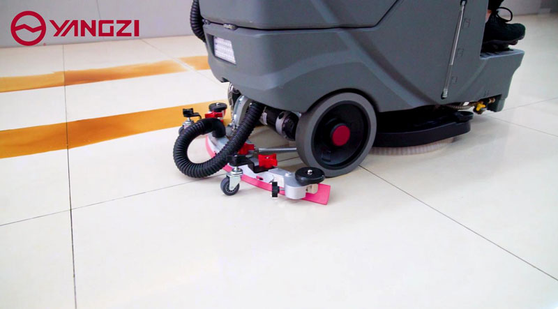 駕駛式全自動洗地機哪個牌子好 駕駛式全自動洗地機哪個牌子好