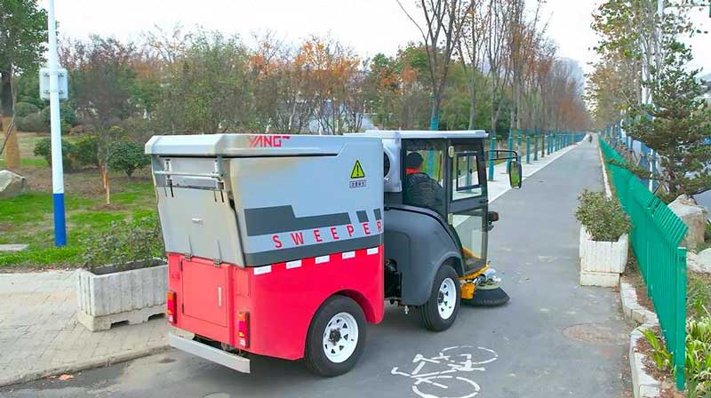馬路掃地機(jī)使用優(yōu)勢(shì)