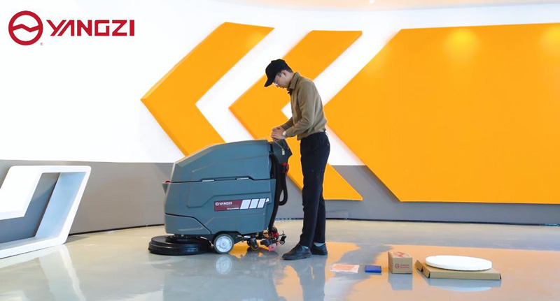 與傳統拖地相比,使用手推式洗地機有5個好處 與傳統拖地相比,使用手推式洗地機有5個好處