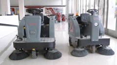 機(jī)械式清潔節(jié)省人力物力,駕駛式掃地機(jī)選揚(yáng)子 機(jī)械式清潔節(jié)省人力物力,駕駛式掃地機(jī)選揚(yáng)子