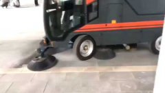 響應(yīng)國家節(jié)能環(huán)保的號(hào)召,揚(yáng)子推出工業(yè)掃地機(jī) 響應(yīng)國家節(jié)能環(huán)保的號(hào)召,揚(yáng)子推出工業(yè)掃地機(jī)